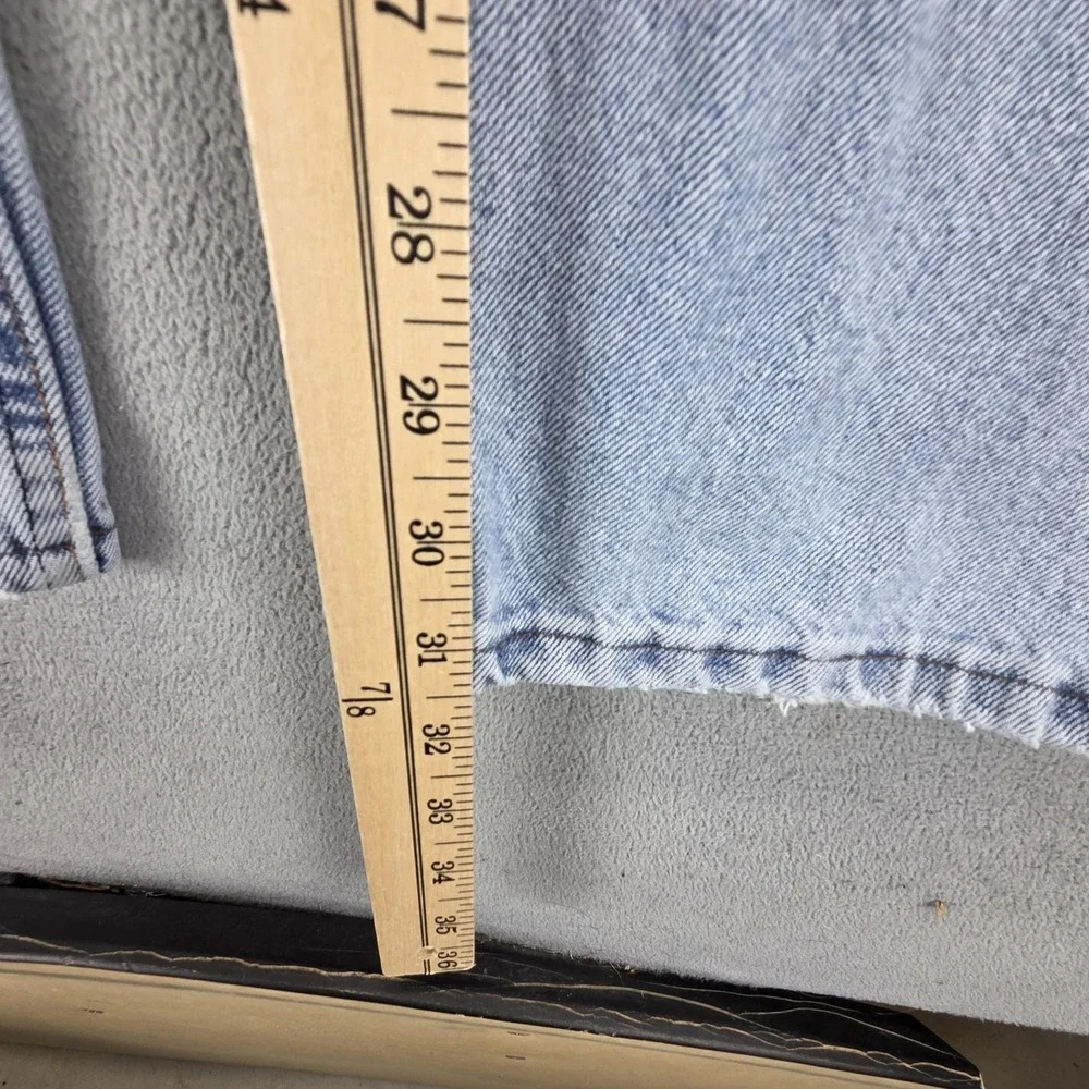 Vintage Levis 501 Jeans Mens Blue Straight Button Fly Made in USA Fits 32x32